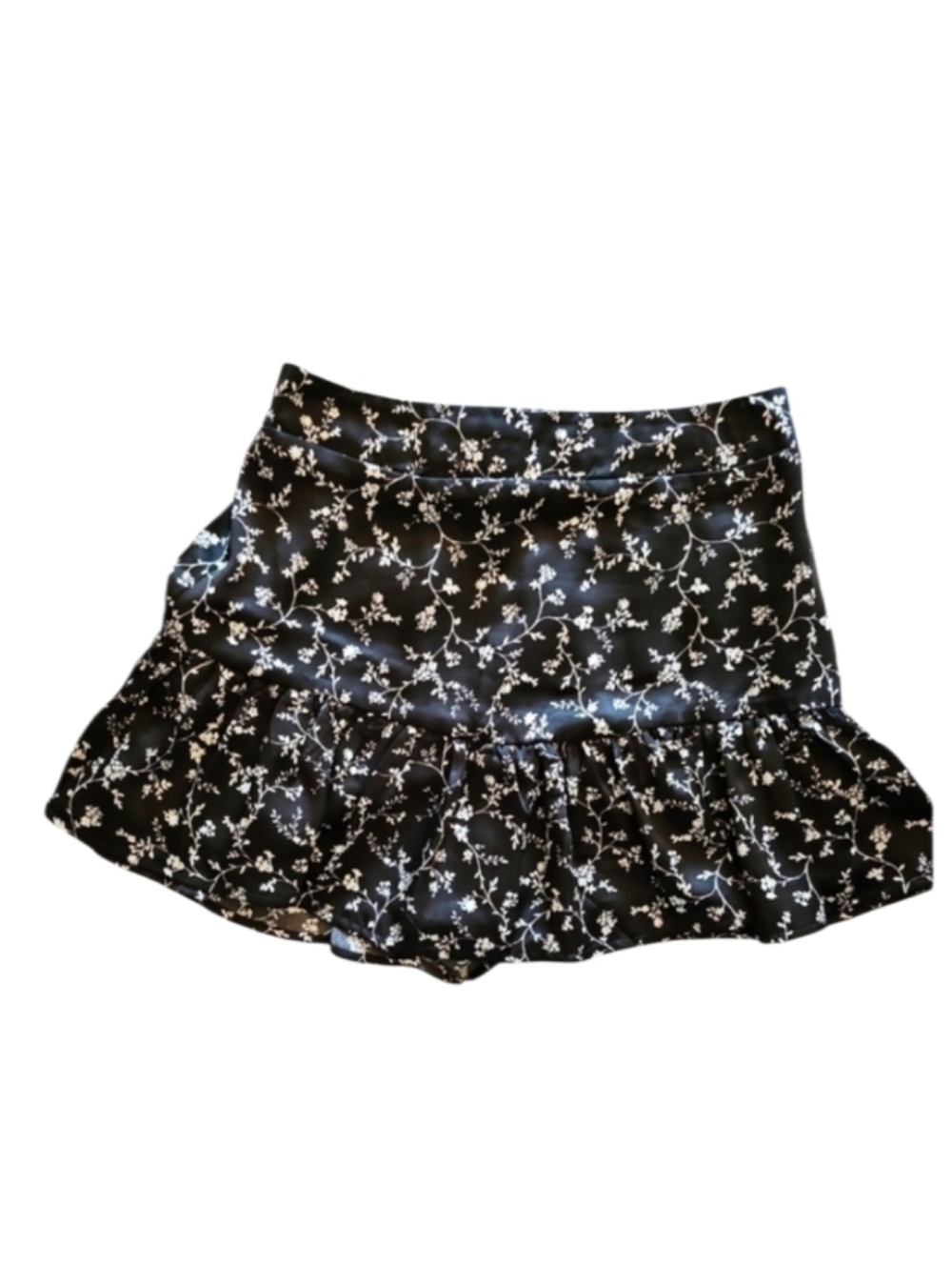 F21 SM Black and White Floral Ruffle Skort